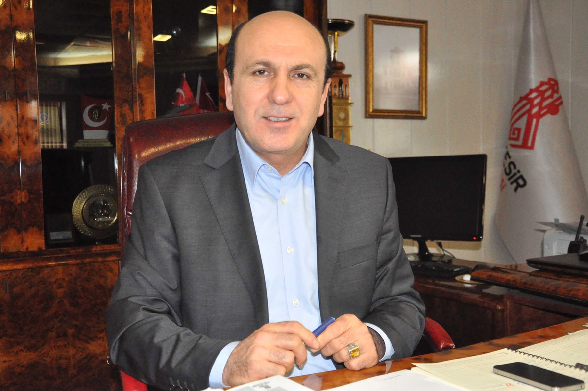 Balıkesir\'de Oyuncaklar ve Kitaplar Kumbaraya
