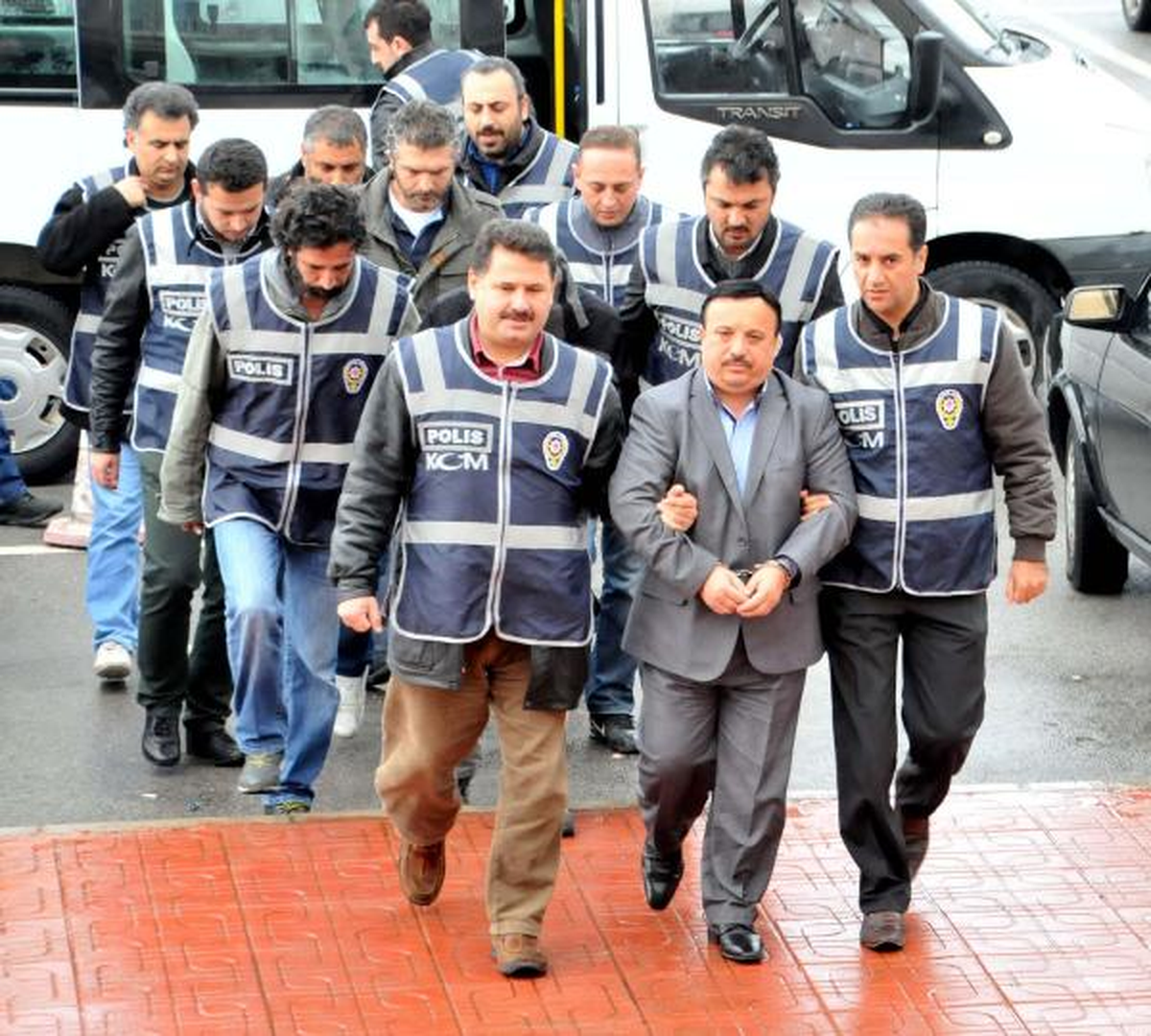 Bıllboard Operasyonunda 3 Kişi Tutuklandı
