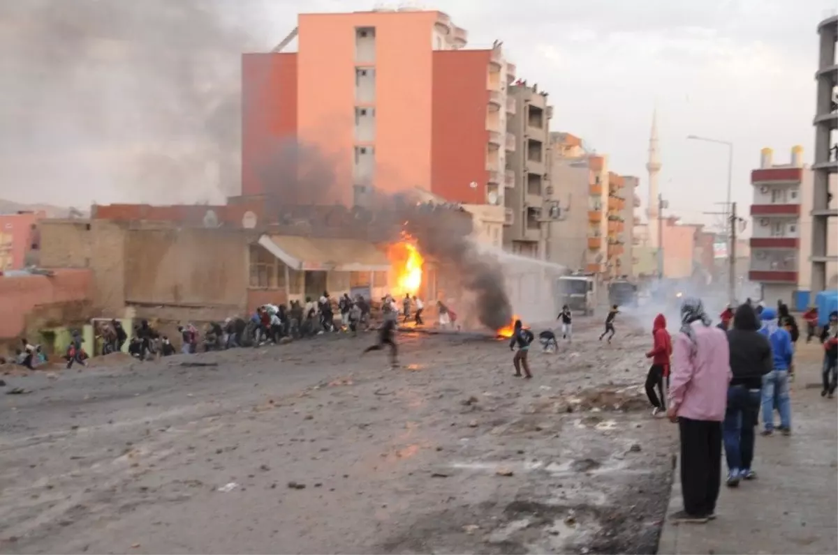 Cuma Namazı Sonrası Çatışma