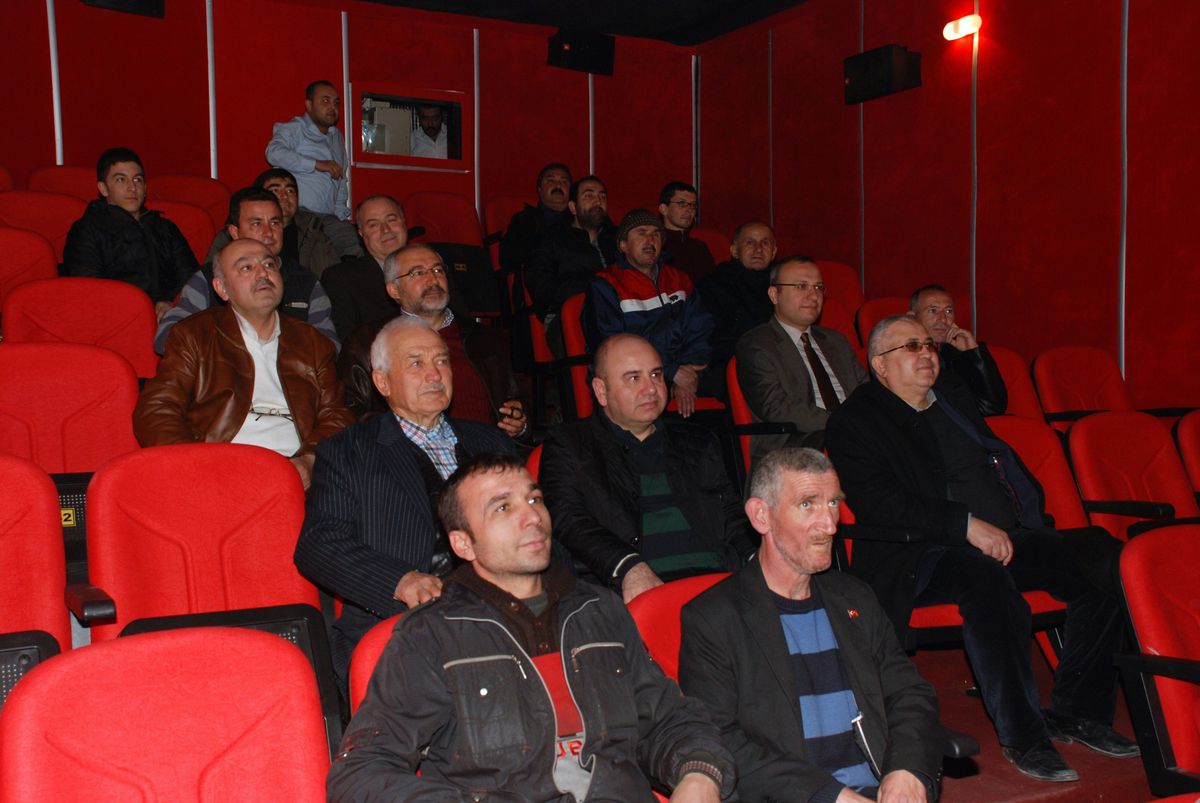 Gediz\'de 7d Sinema ve Eğlence Merkezi Açıldı