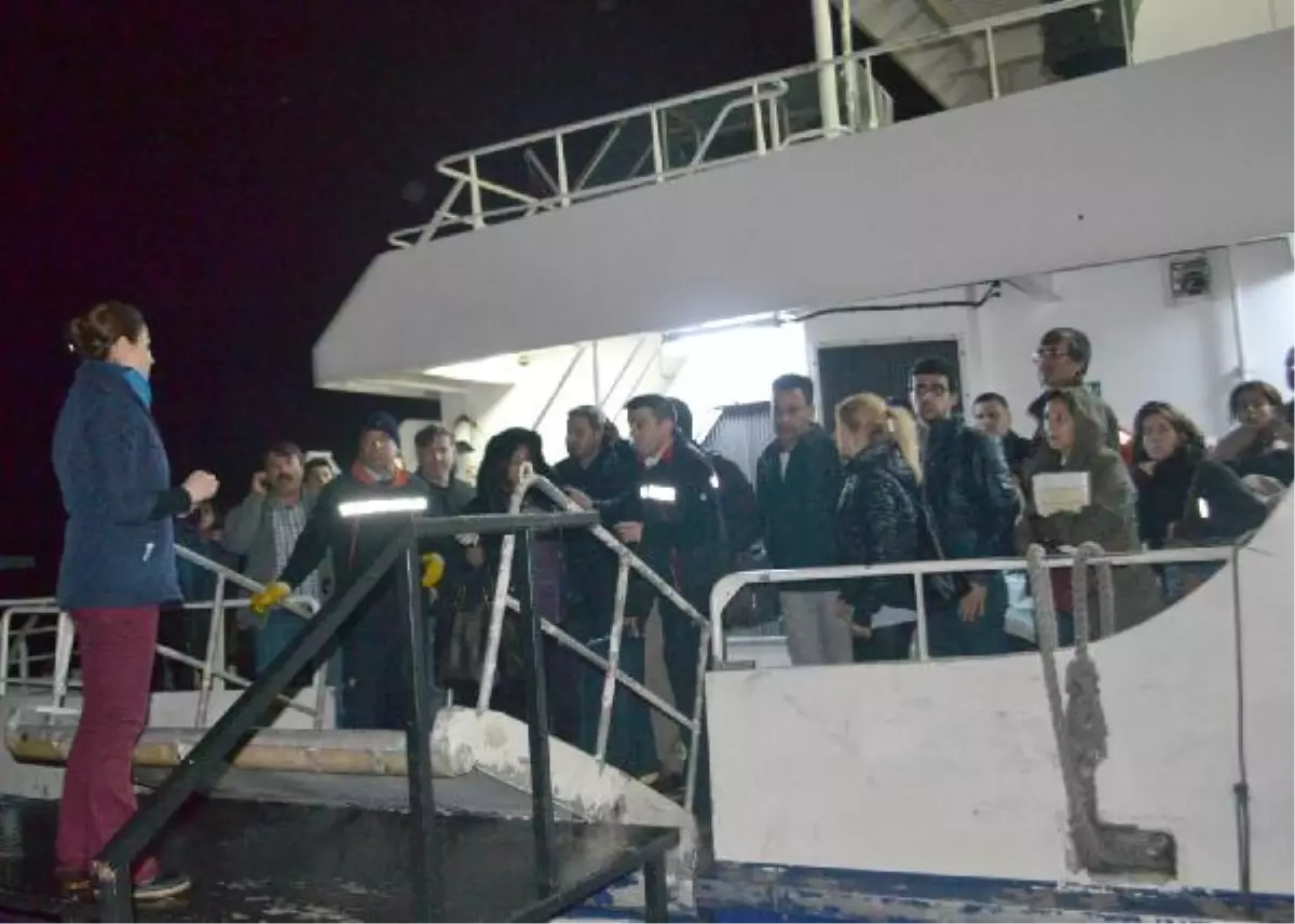 Güzelyalı İskelesinde Halatı Kopan Deniz Otobüsü Gemlik İskelesine Yanaştı