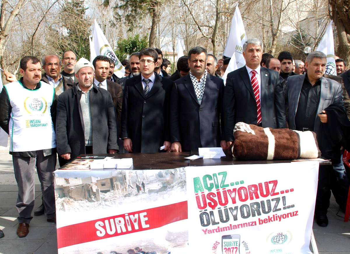 İhh, Suriye İçin Bir Ekmek Bir Battaniye Kampanyası Başlattı
