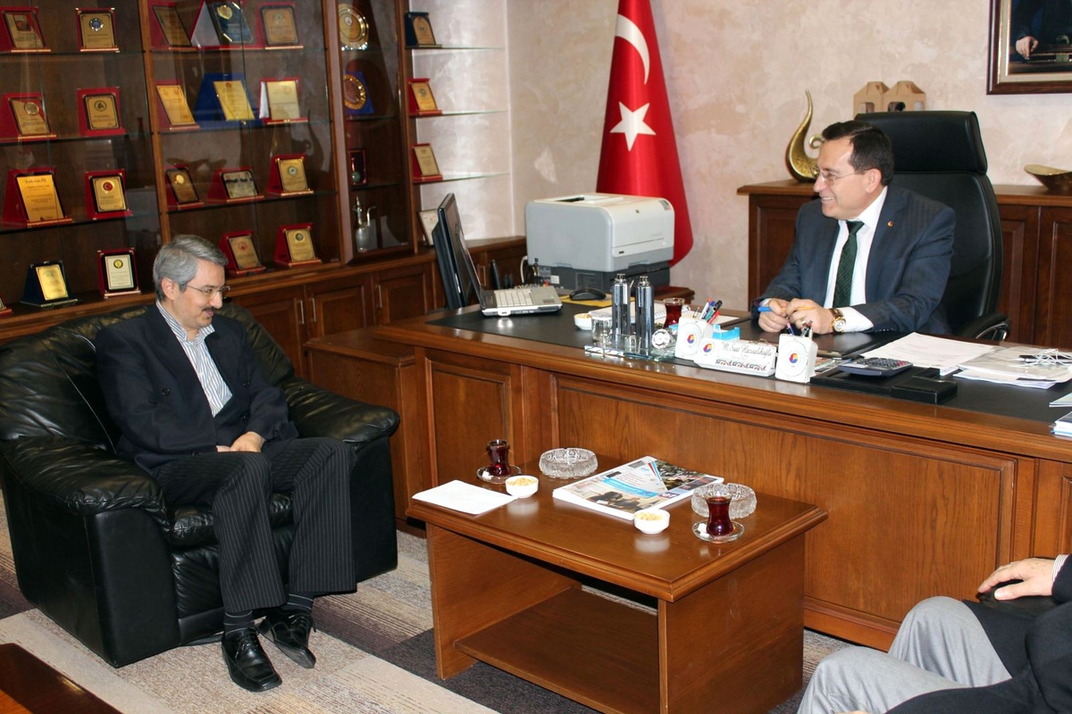 İran İslam Cumhuriyeti Başkonsolosu Nohasi, Başkan Hacısalihoğlu\'nu Ziyaret Etti