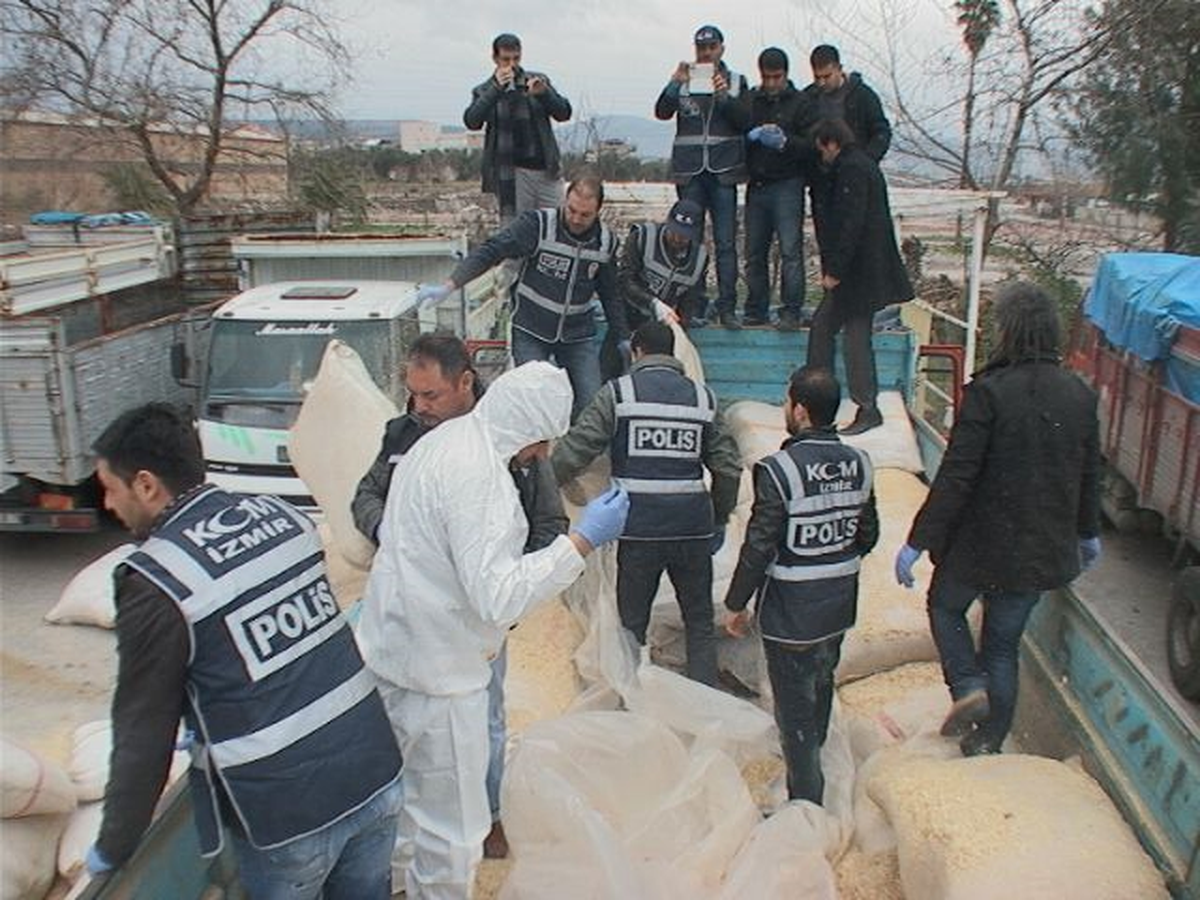 İzmir\'de Narkotik Operasyonu