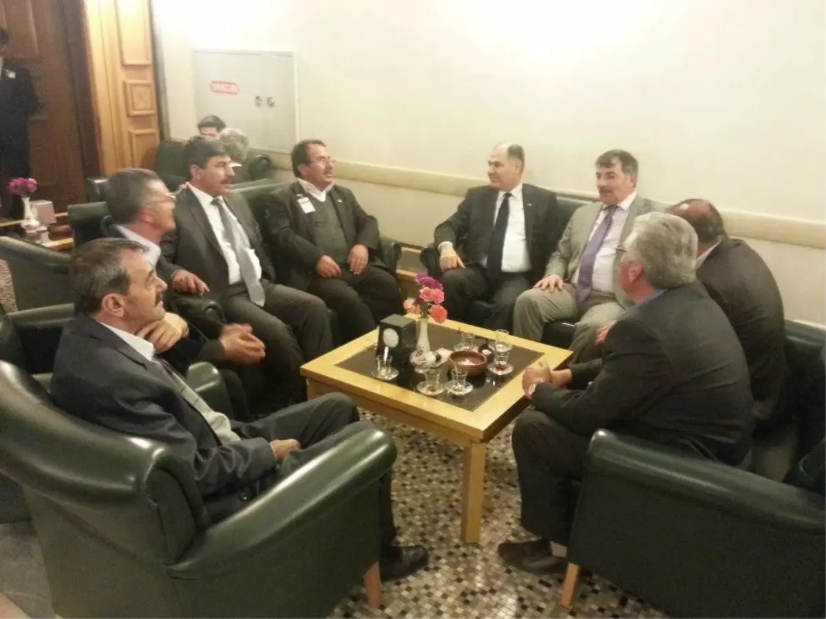 Kavaklıoğlu\'ndan Köyiçi İskan Projelerine Destek