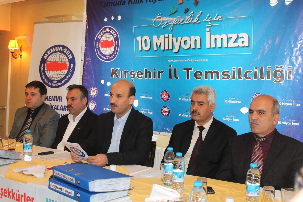 Kırşehir\'de Özgürlük İçin 45 Bin İmza Toplandı