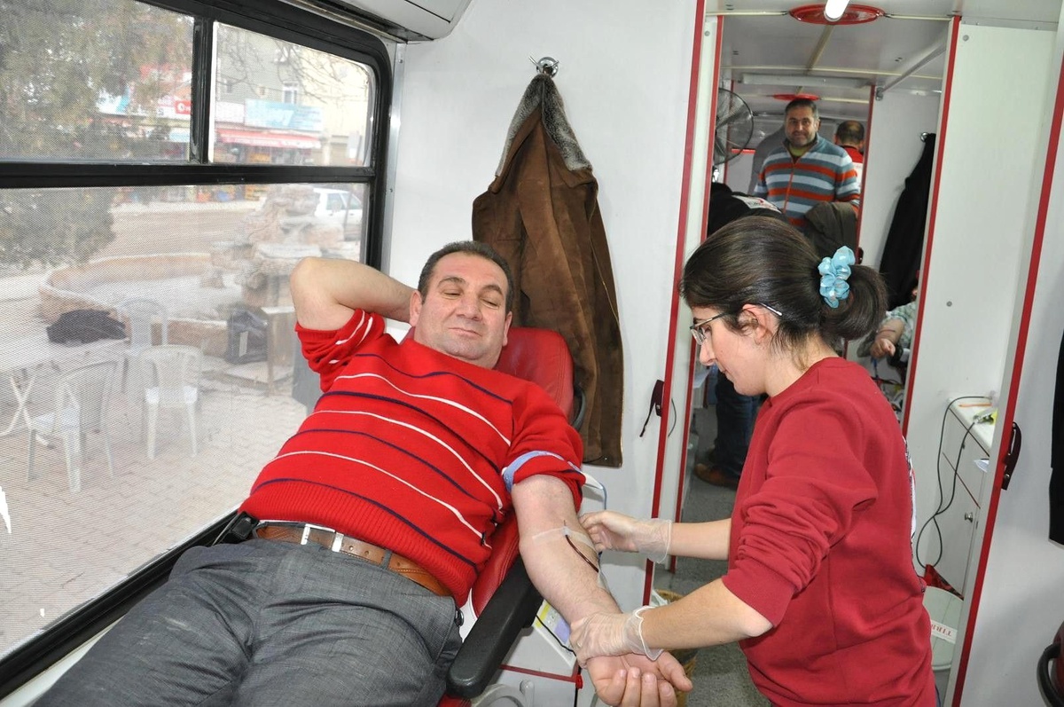 Kızılay Kumluca\'da Kan Bağışı Topladı