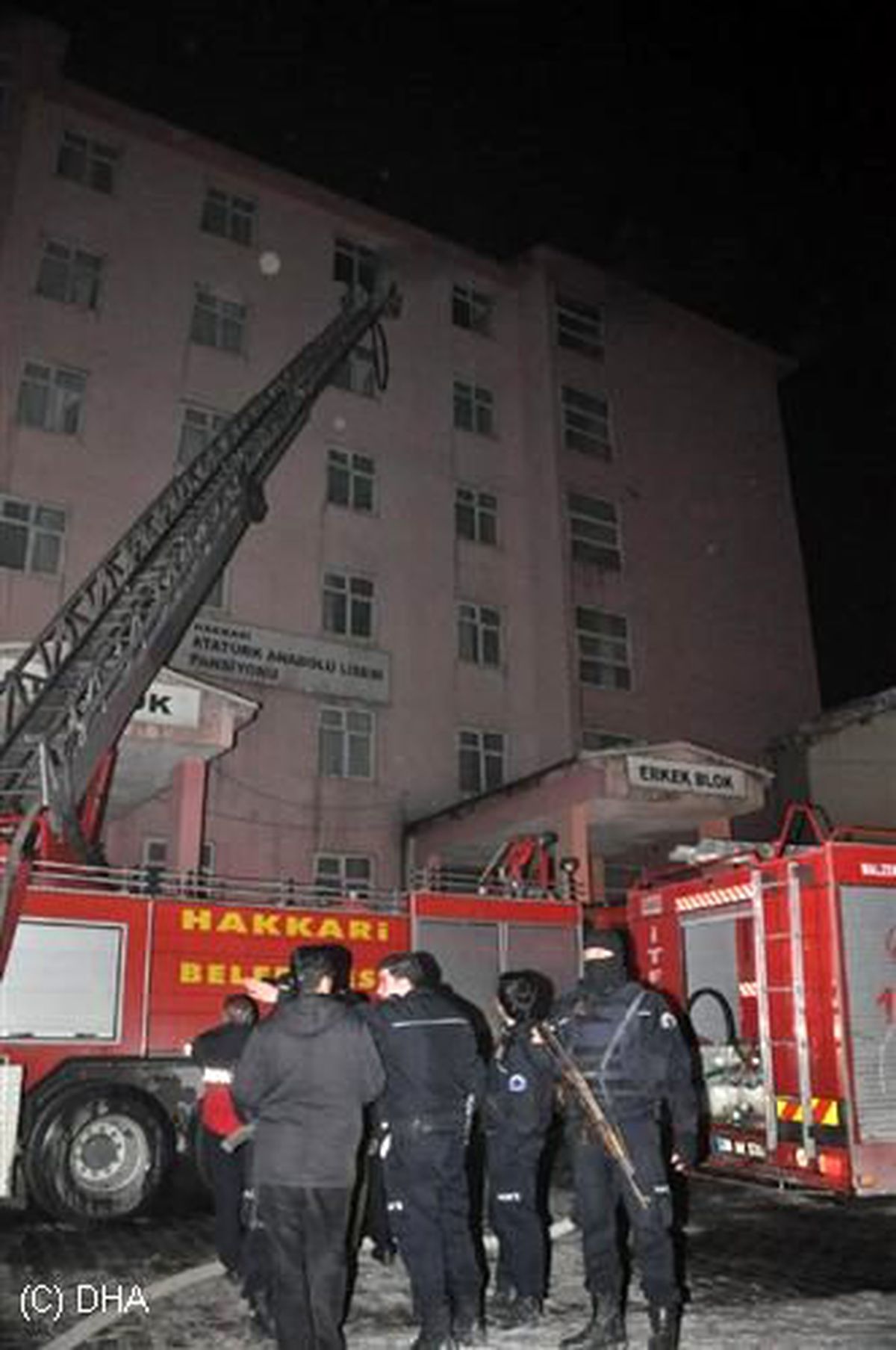 Öğrenci Pansiyonundaki Yangın Korkuttu