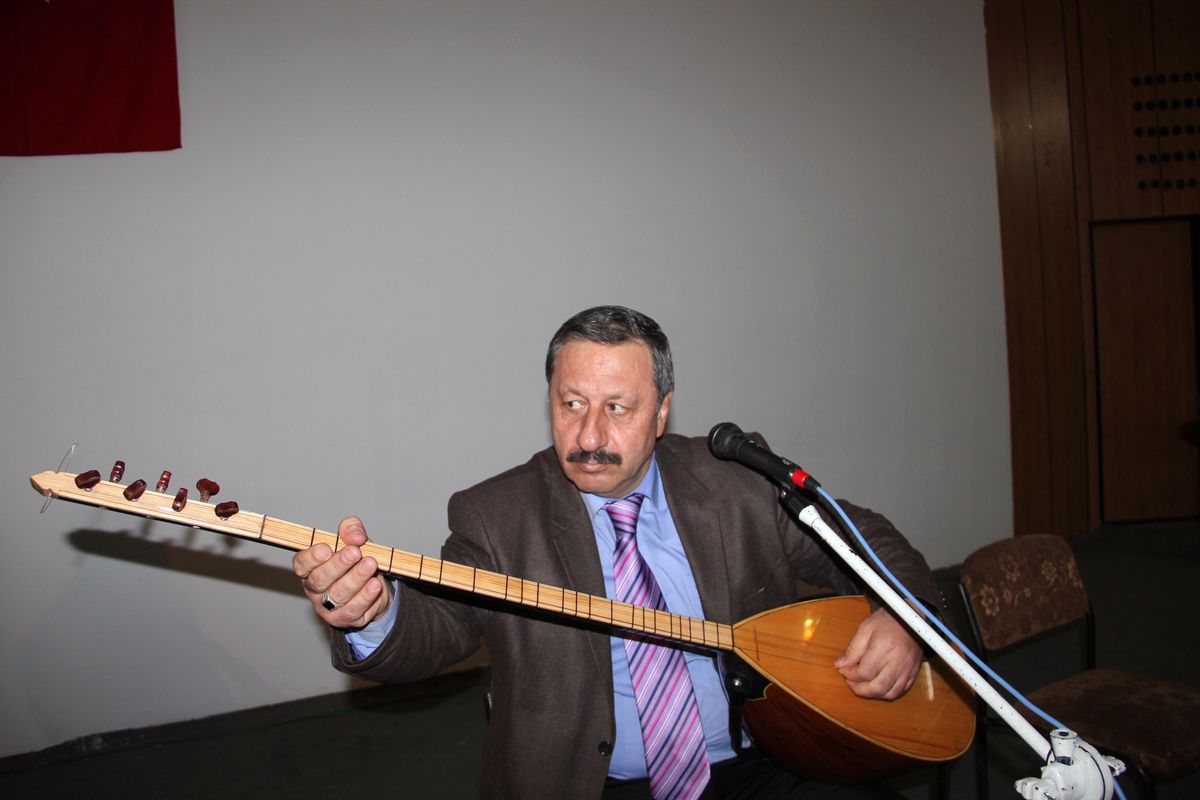 Oltu\'da 8. Geleneksel Aşıklar Gecesi