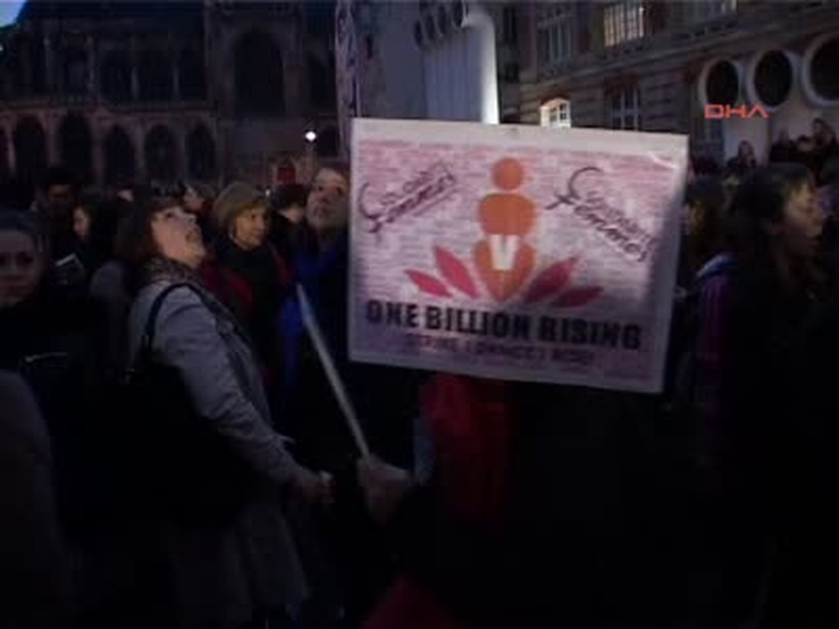 Kadına Karşı Şiddete Danslı Protesto
