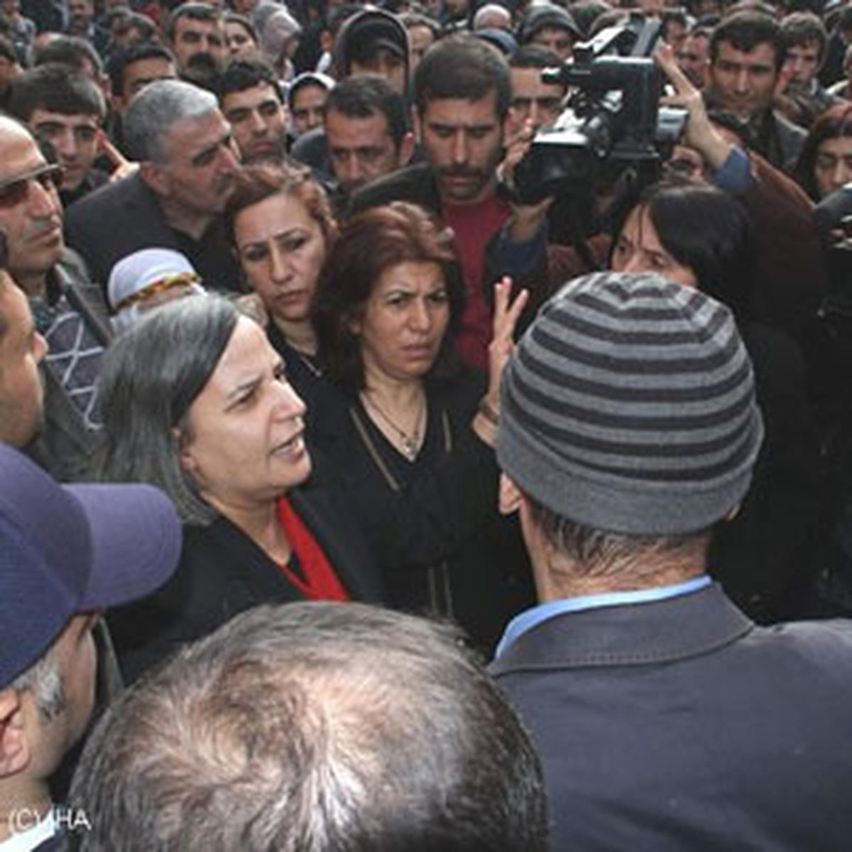 Polisten Kışanak\'a Alkışlanacak Sözler
