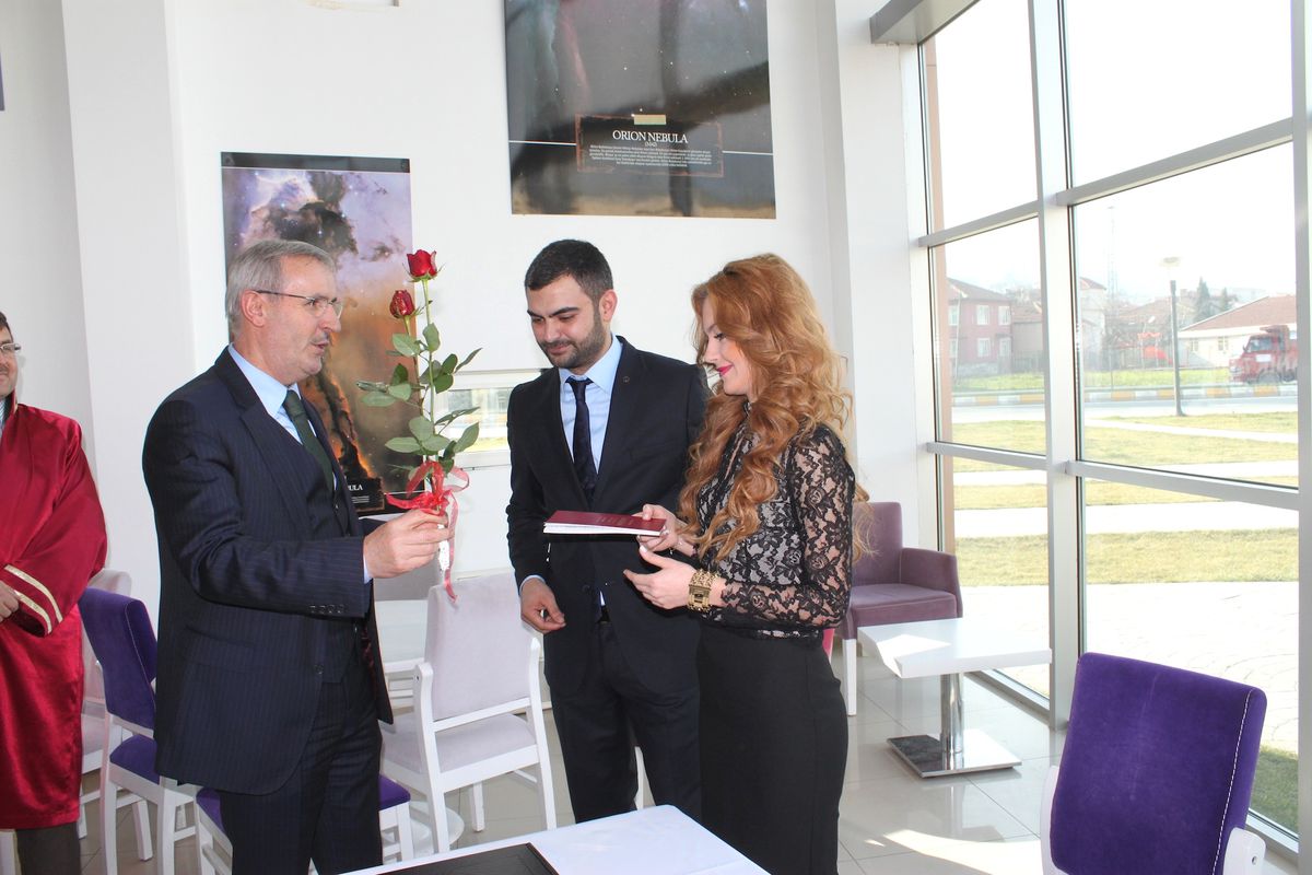 Sevgililer Gününde Serdivan\'da Toplu Nikah Kıyıldı