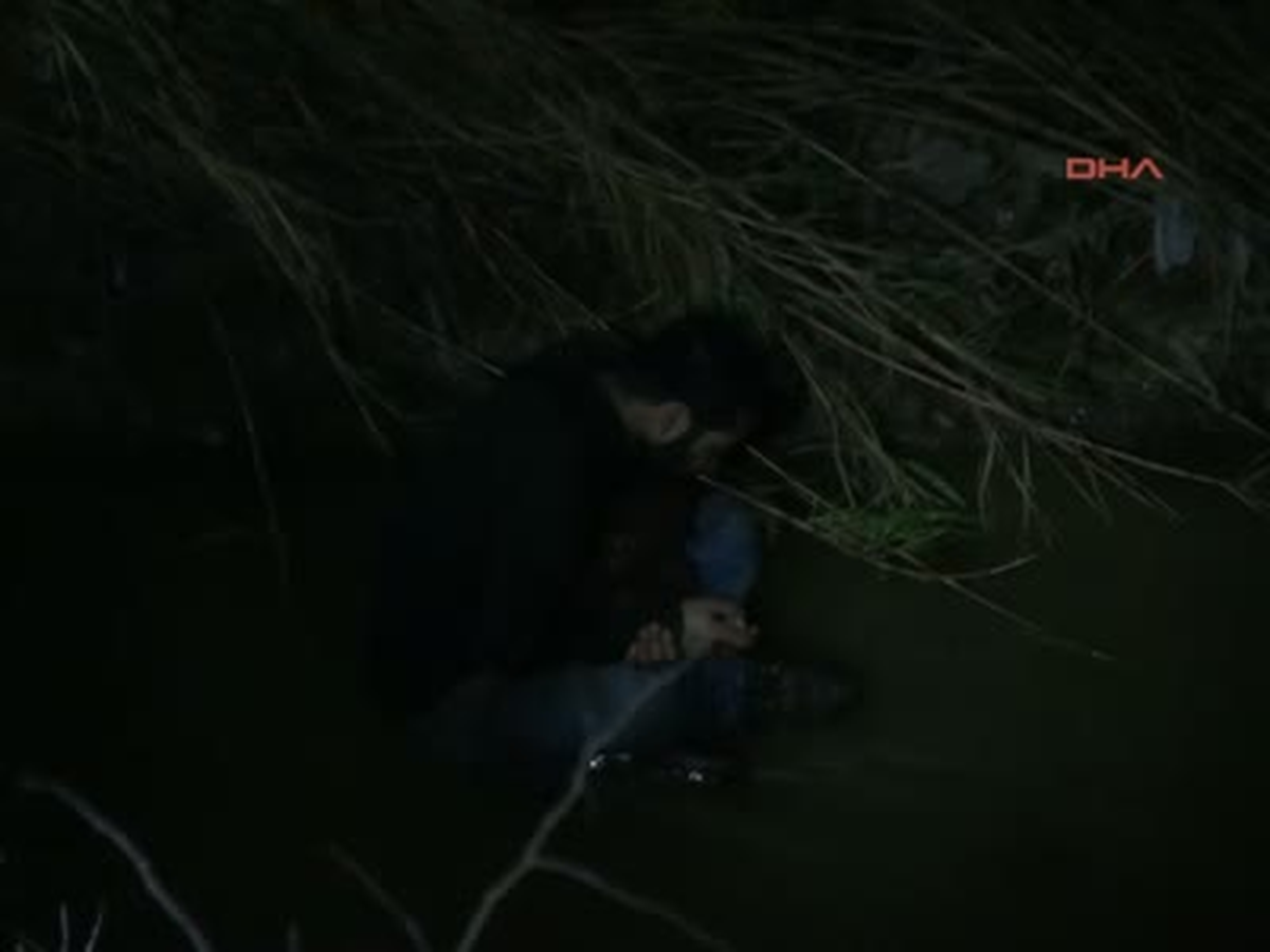 Trenin Çarptı Sulama Kanalına Düştü