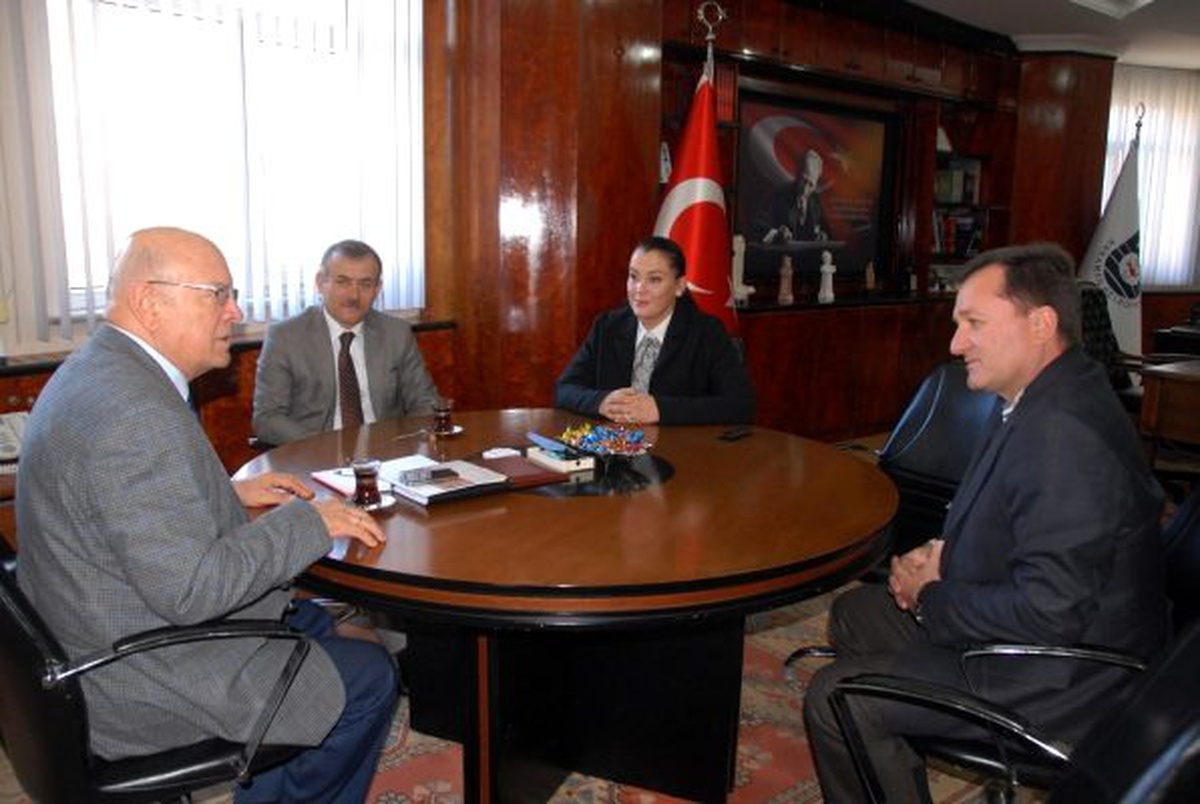 "Karaman\'a Yatırım Yapan Herkes Baş Tacımızdır\'\'