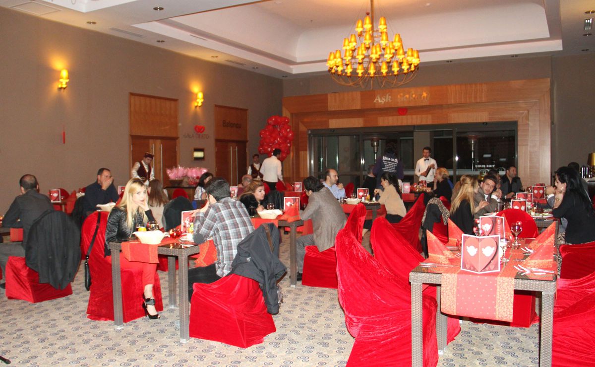 Van\'da Beş Yıldızlı Sevgililer Günü