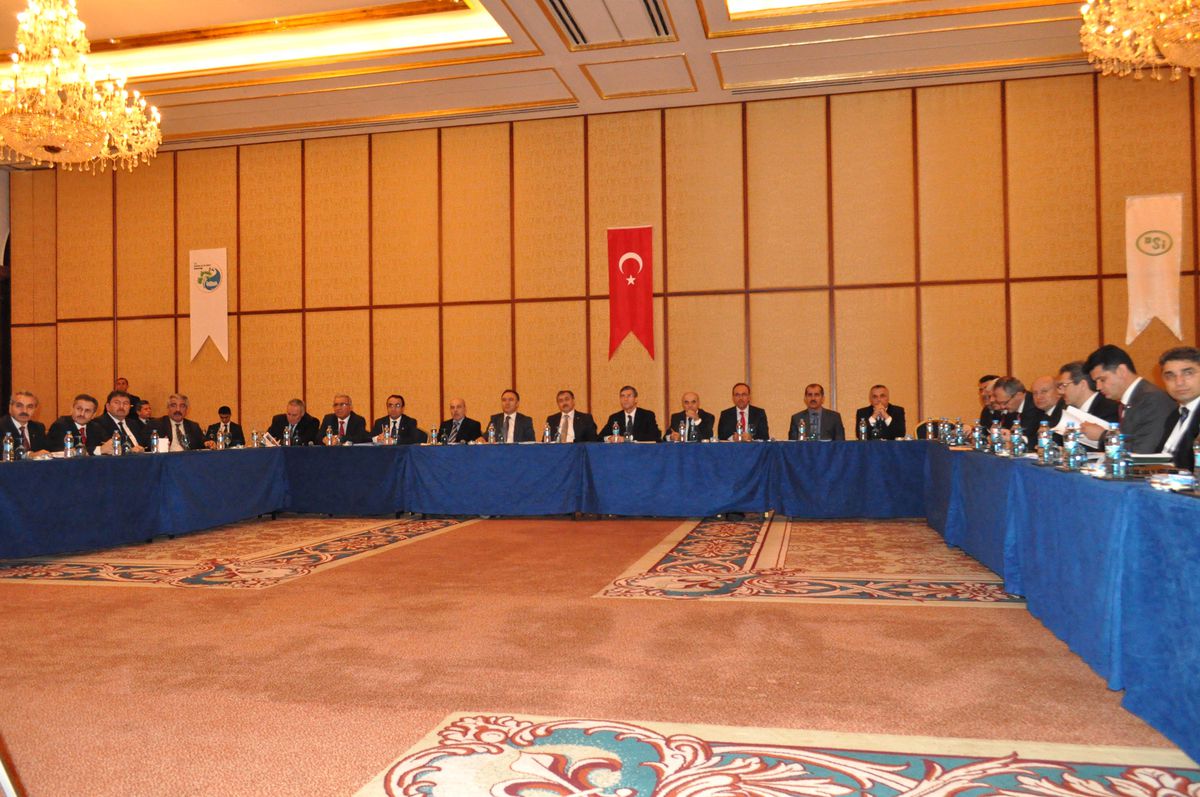 Bakan Eroğlu, Antalya\'da DSİ Üst Yönetim Eğitimi\'ne Katıldı