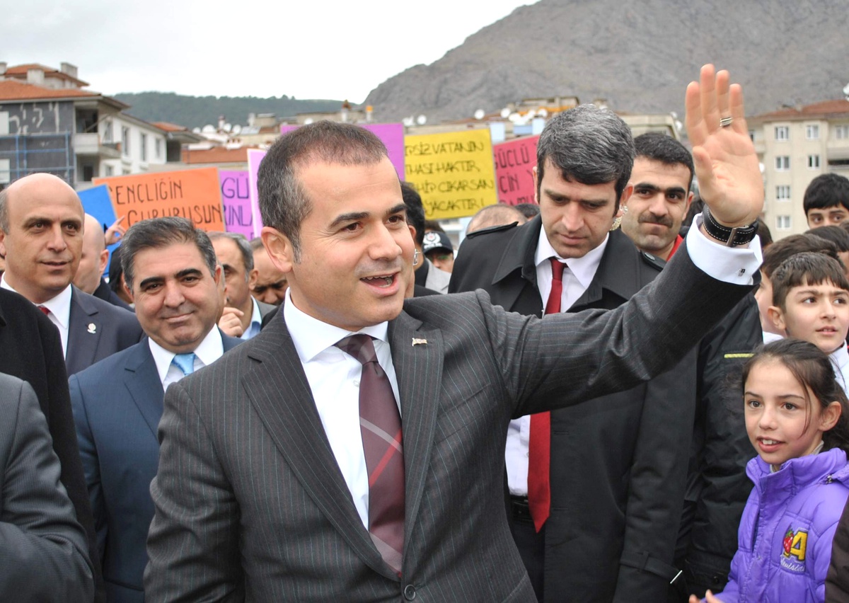 Bakan Kılıç: "Güreşin Elinden Tutmak İstiyoruz"