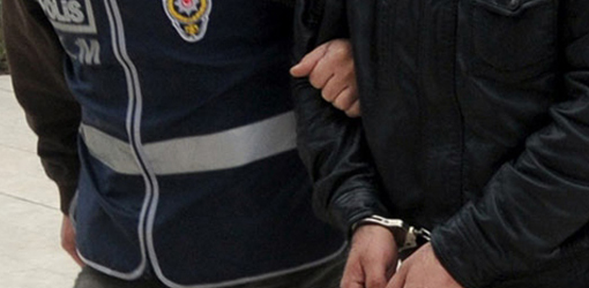 Bandırma\'da 28 Şubat Operasyonu Kapsamında 1 Astsubay Gözaltına Alındı
