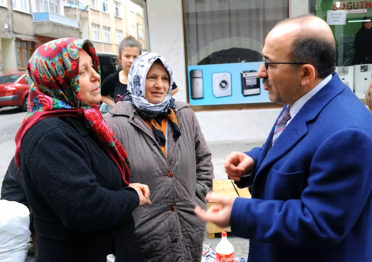 Başkan Gümrükçüoğlu, Fatih Semt Pazarında