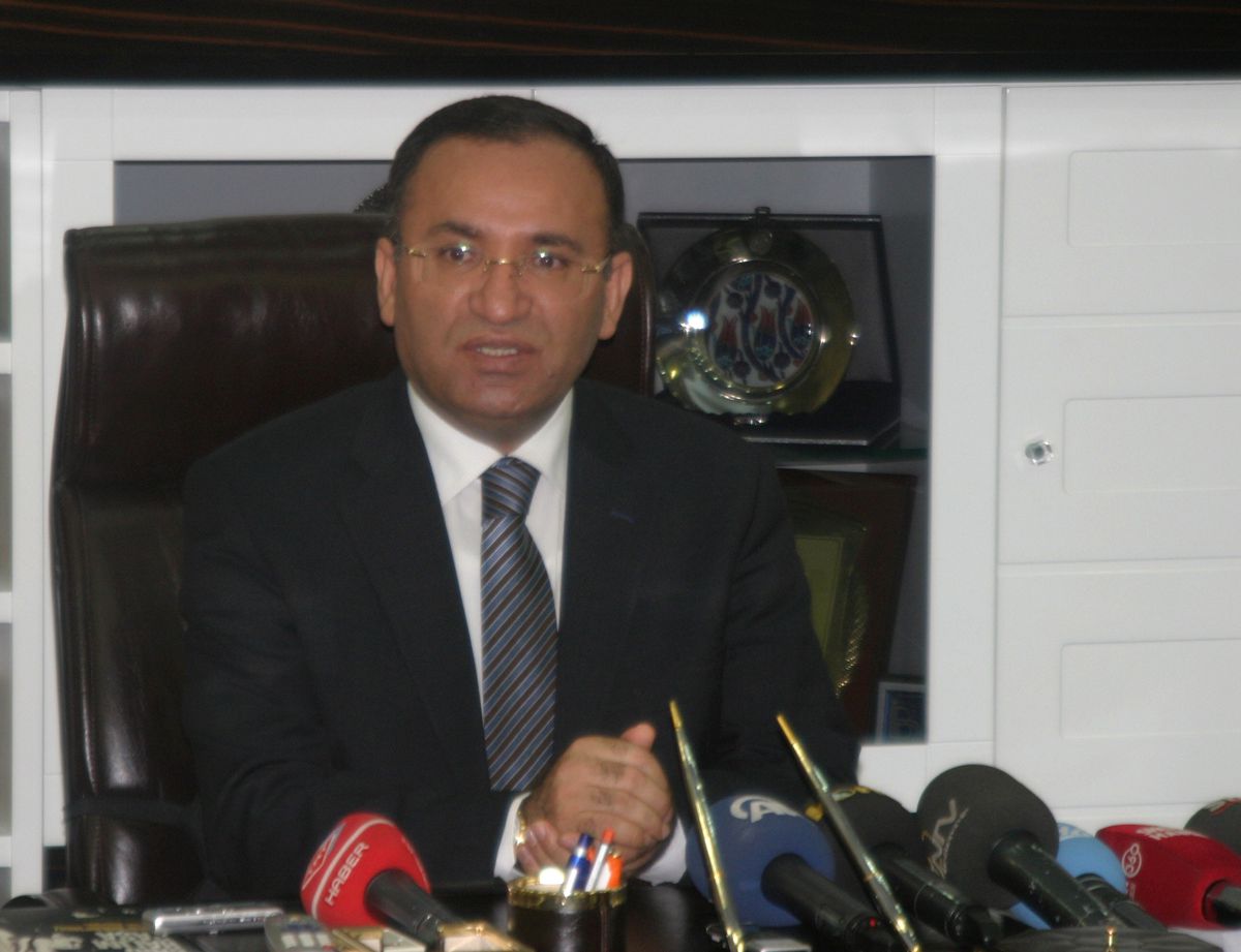 Bozdağ\'dan Diyanet Akademisi Açıklaması