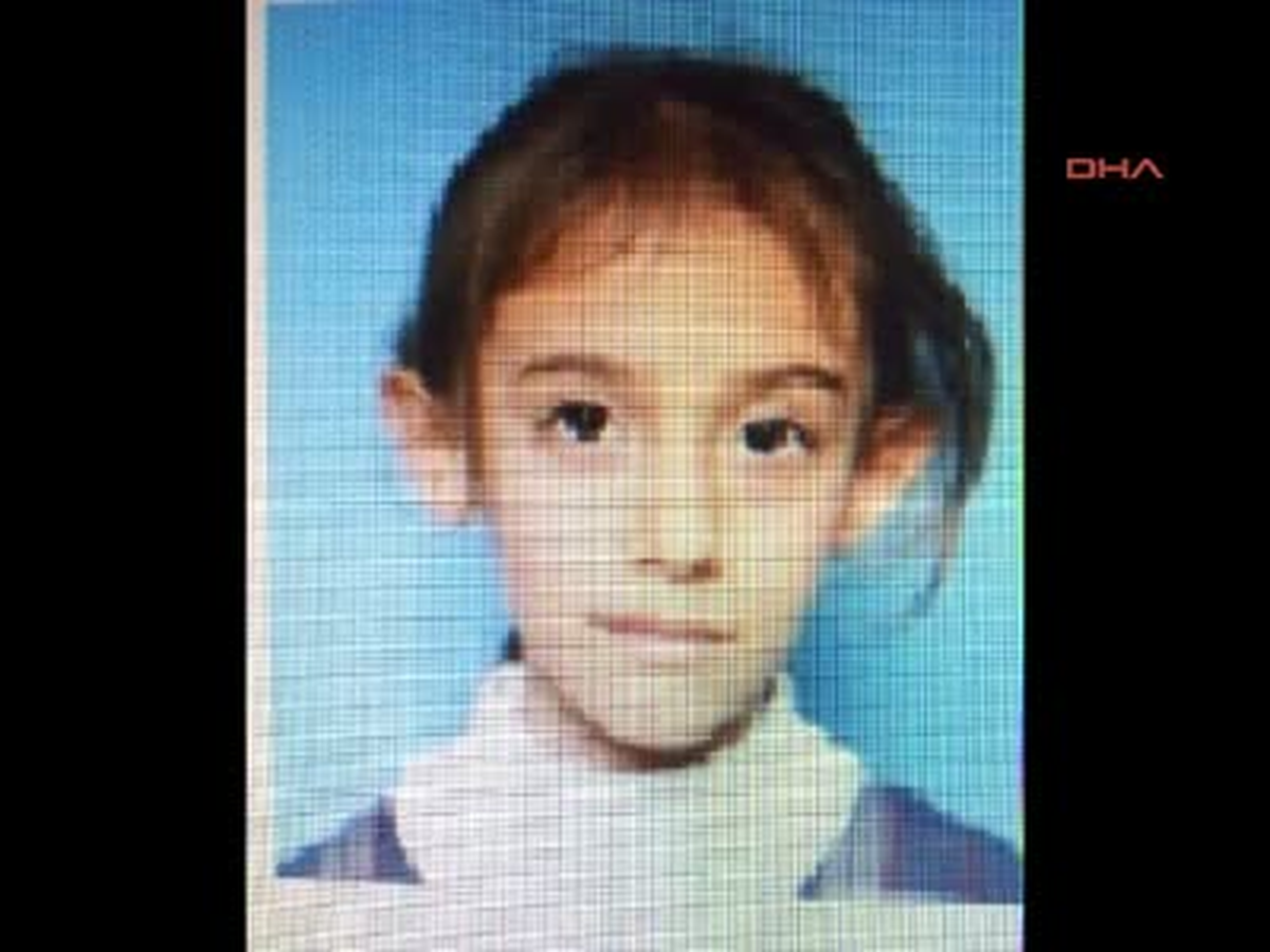 Evlerınde Cıkan Yangında Kardesı ve Halası Ele Yanarak Ölen Zeynep Taşcı