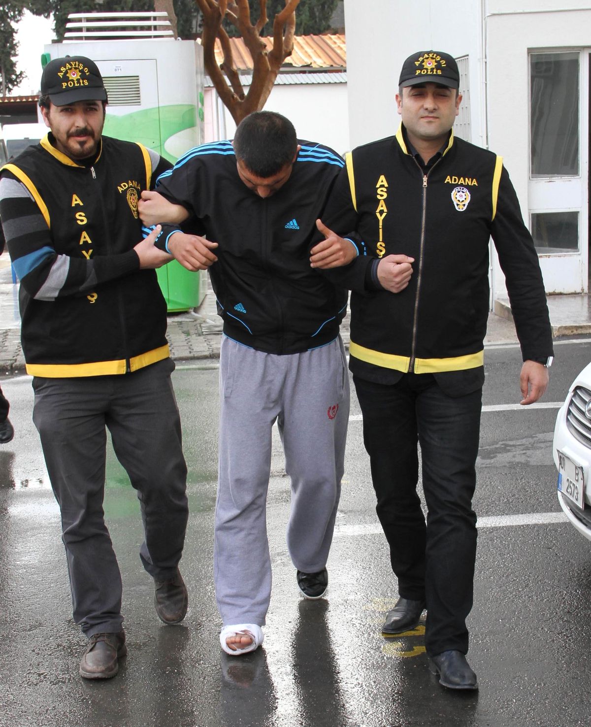 Firari Hırsız, Yakayı Ele Verdi
