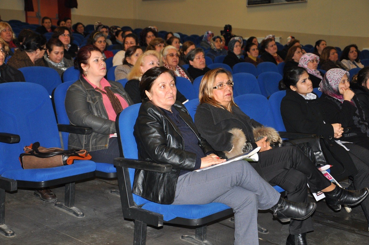 Gaziemir\'de Sağlıklı Beslenme Semineri