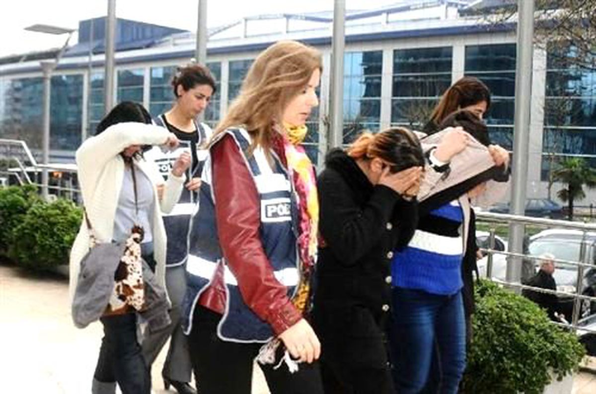 Hırsızların İç Çamaşırlarından Ev Parası Çıktı