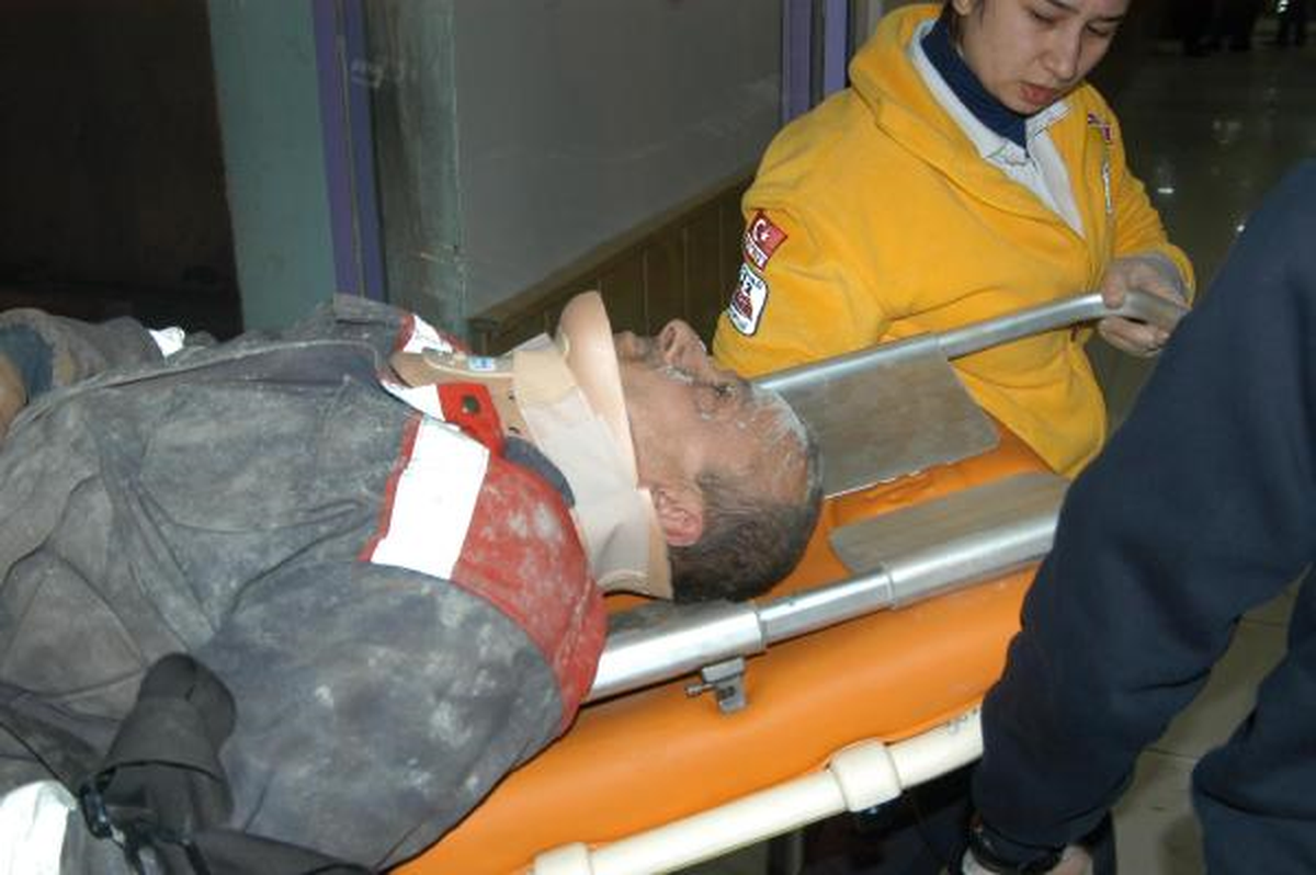 Kardemir\'de İskele Çöktü: 7 Yaralı