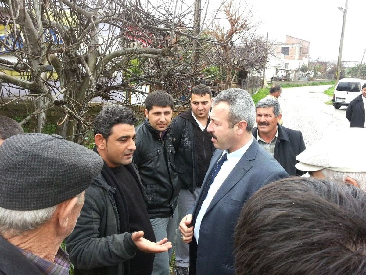 MHP Yönetimi Karacalar Köyü\'nde Vatandaşlarla Bir Araya Geldi