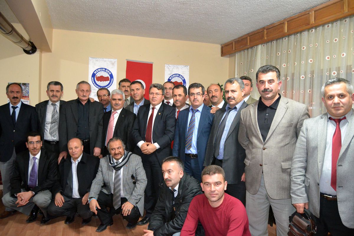 Milletvekili Üstün Memur-Sen\'i Dinledi