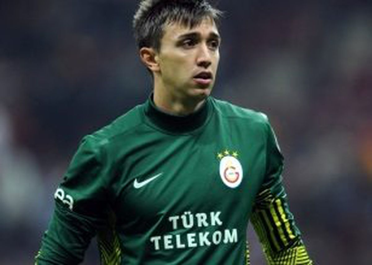 Muslera: G.saray\'ı Seçtim, Çünkü...
