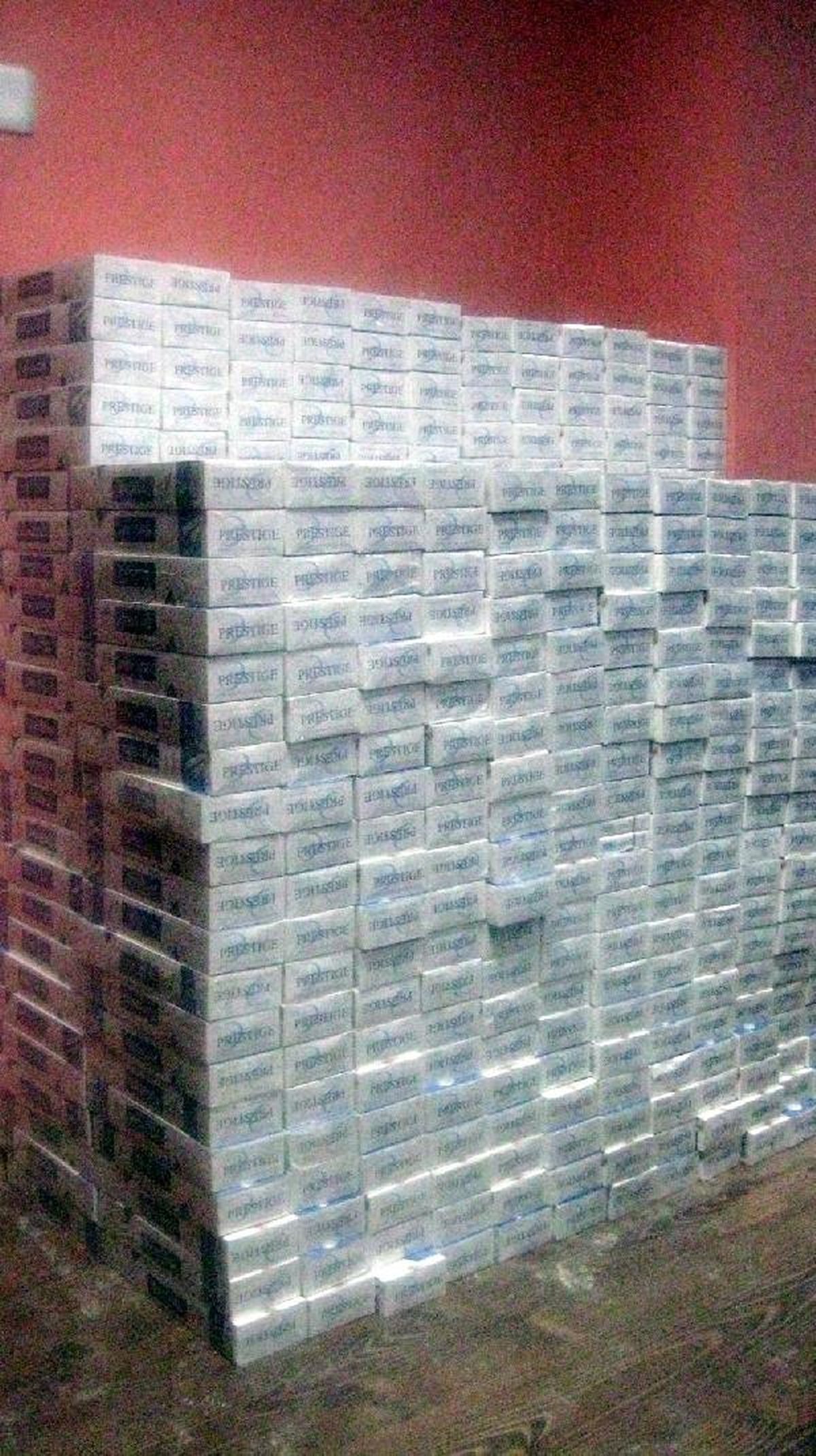 Osmaniye\'de 115 Bin, Mersin\'de 40 Bin Paket Kaçak Sigara Ele Geçirildi