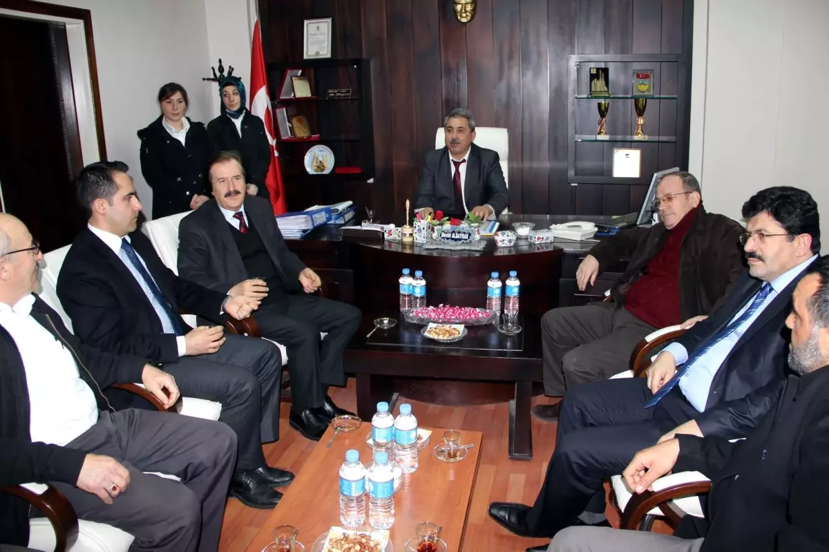 Rektör Kocacık Gölova ve Akıncılar İlçelerinde İncelemelerde Bulundu