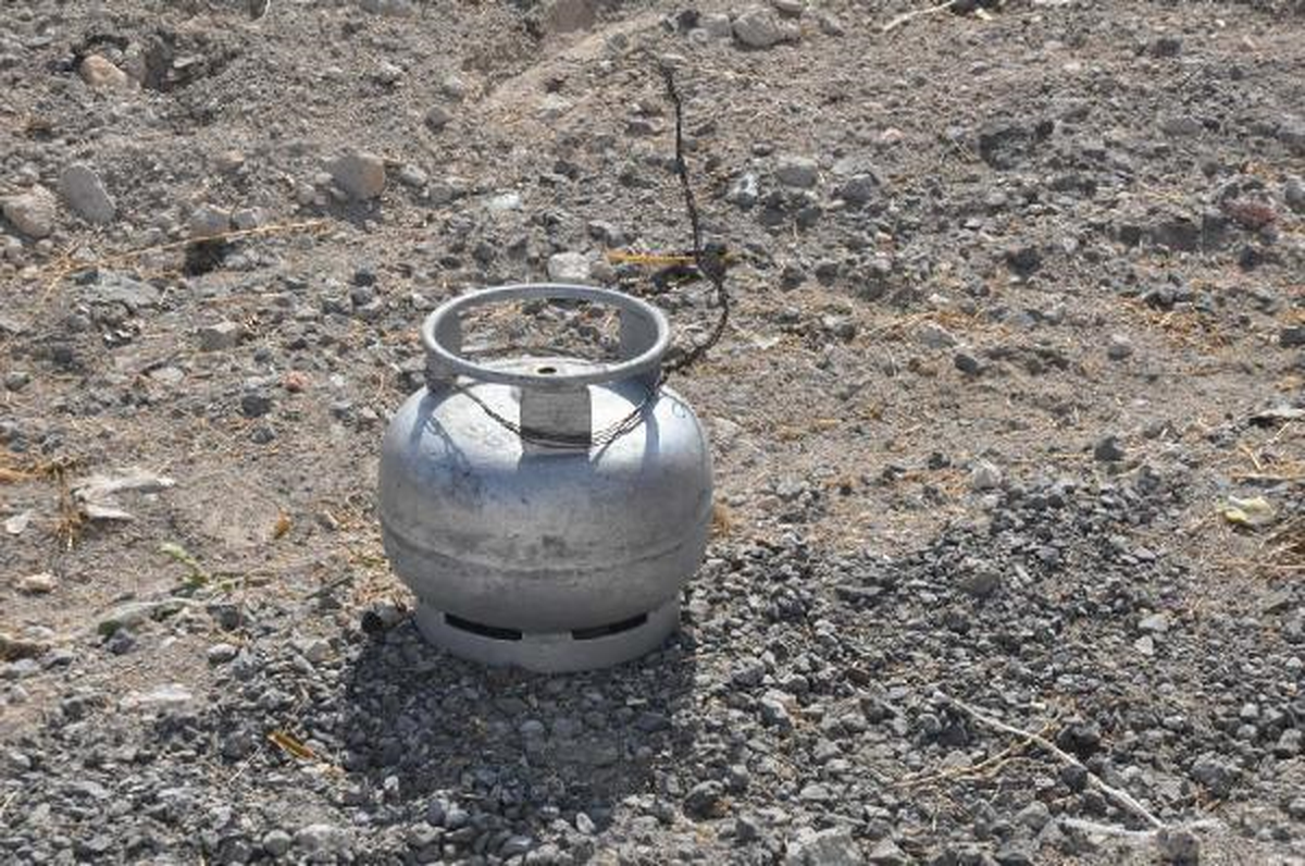 Siirt\'te Okul ve Sağlık Ocağına Tüp Düzenekli Saldırı