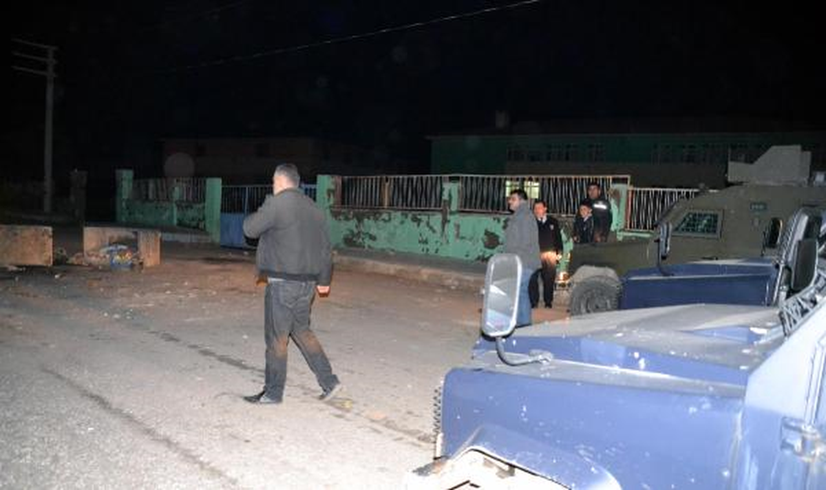 PKK Yandaşları Okula Saldırdı