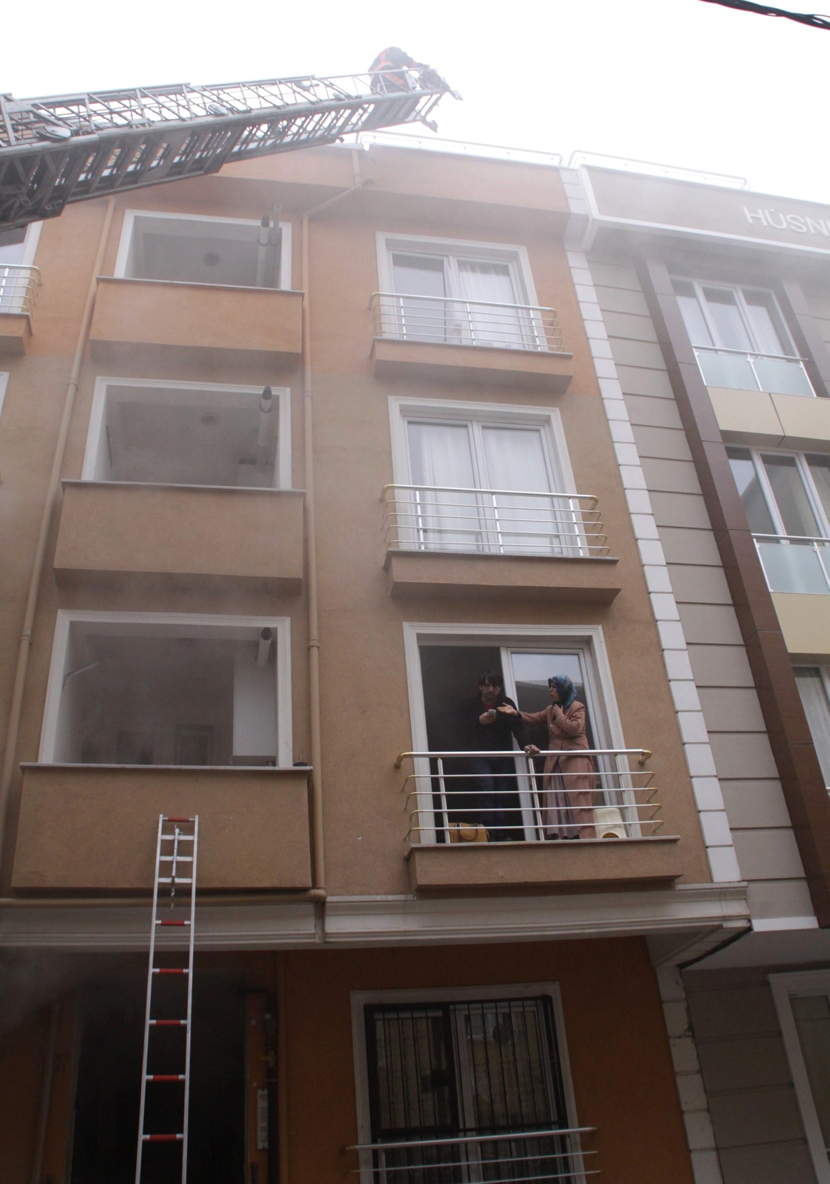 Yangına Uykuda Yakalanan Vatandaşları İtfaiye Kurtardı