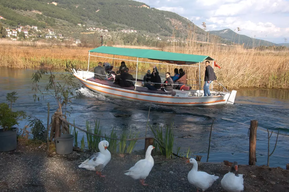 Akyaka'da Yazdan Kalma Günler