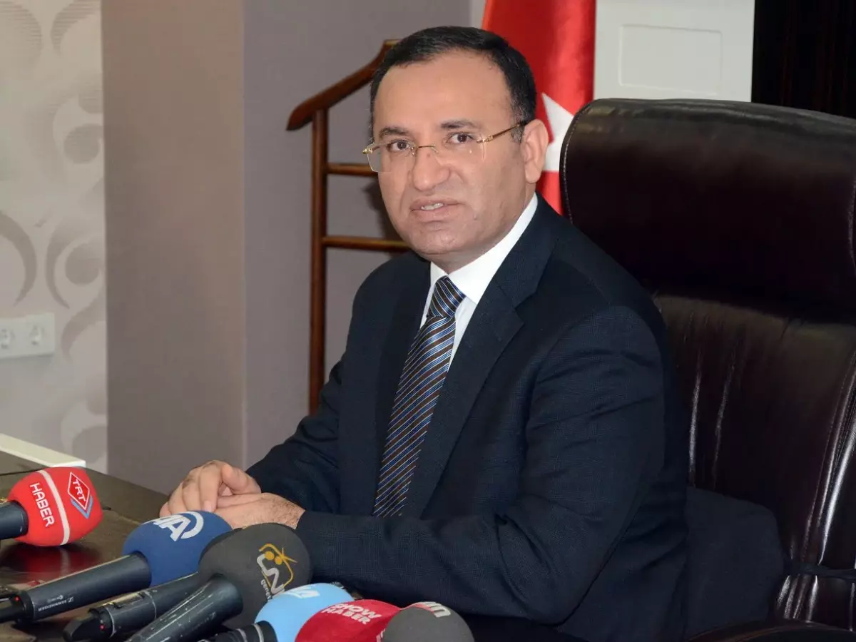 Bozdağ: Başkanlık Sisteminde Israrcıyız