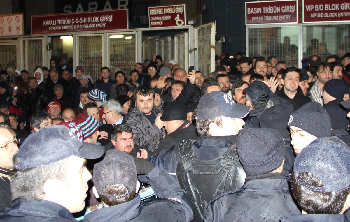 Derbi Maç Sonrası Olaylar Çıktı