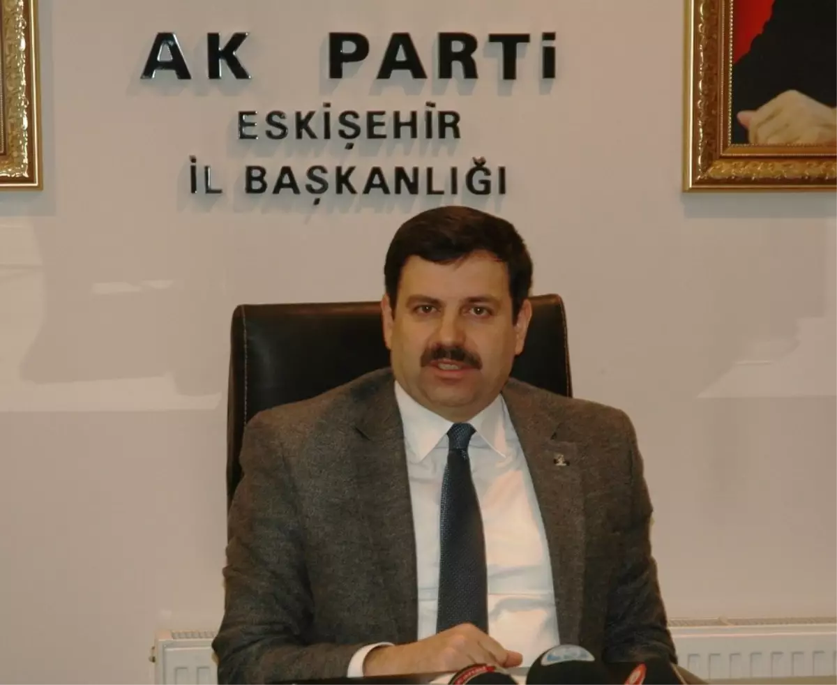 AK Parti\'den Halk Günü Toplantısı