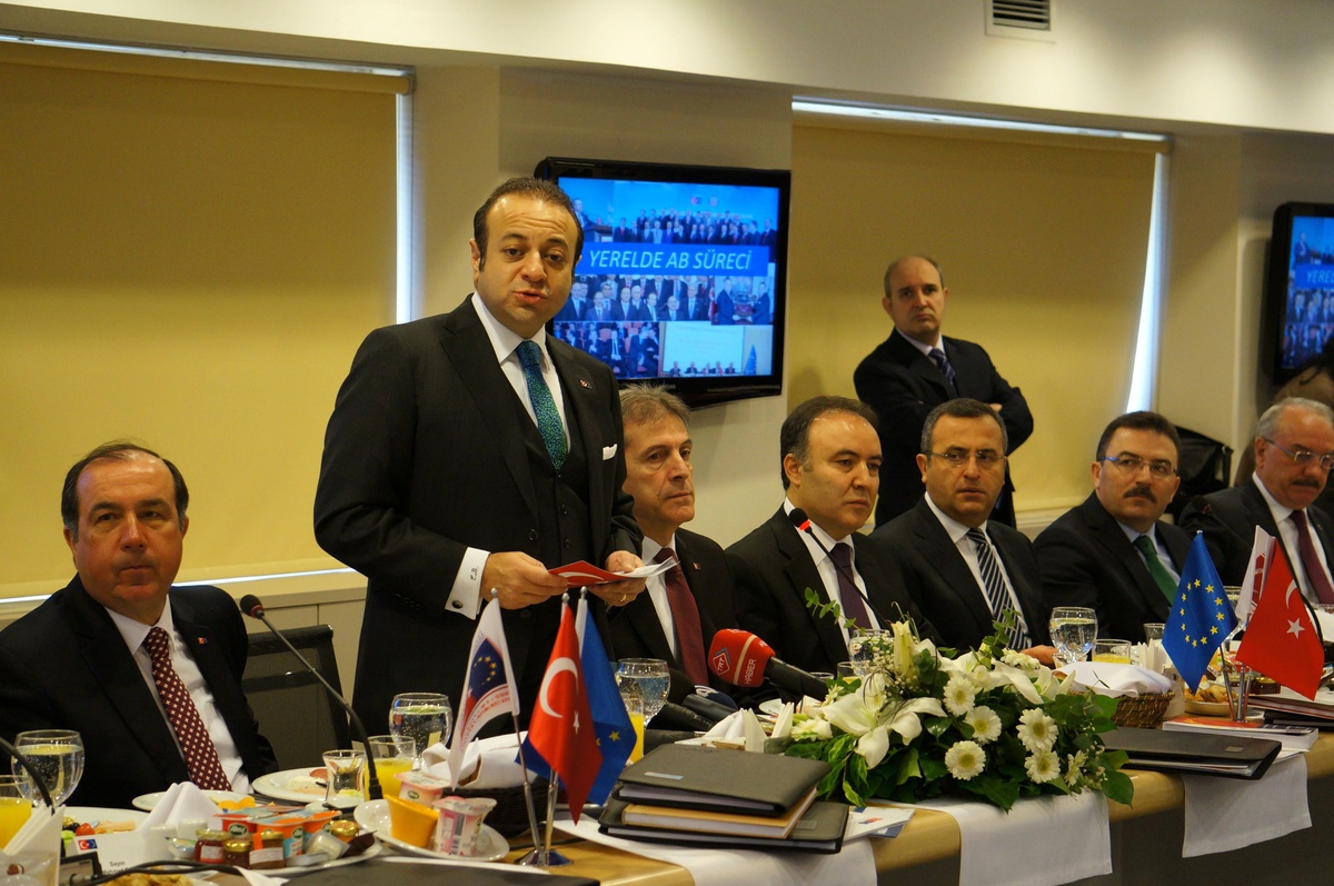 Bakan Bağış, 20 İlin Valisi ile Bir Araya Geldi