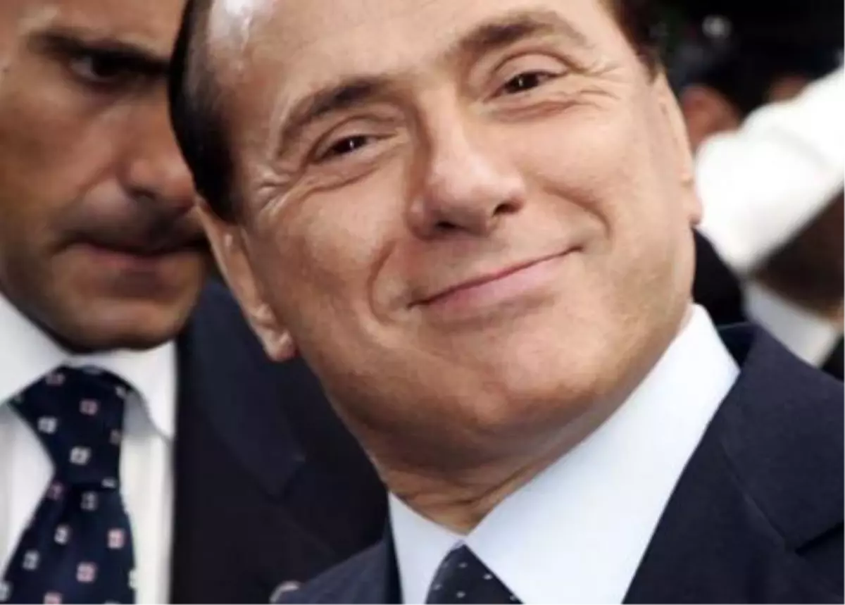 Berlusconi\'nin Ayak Sesleri