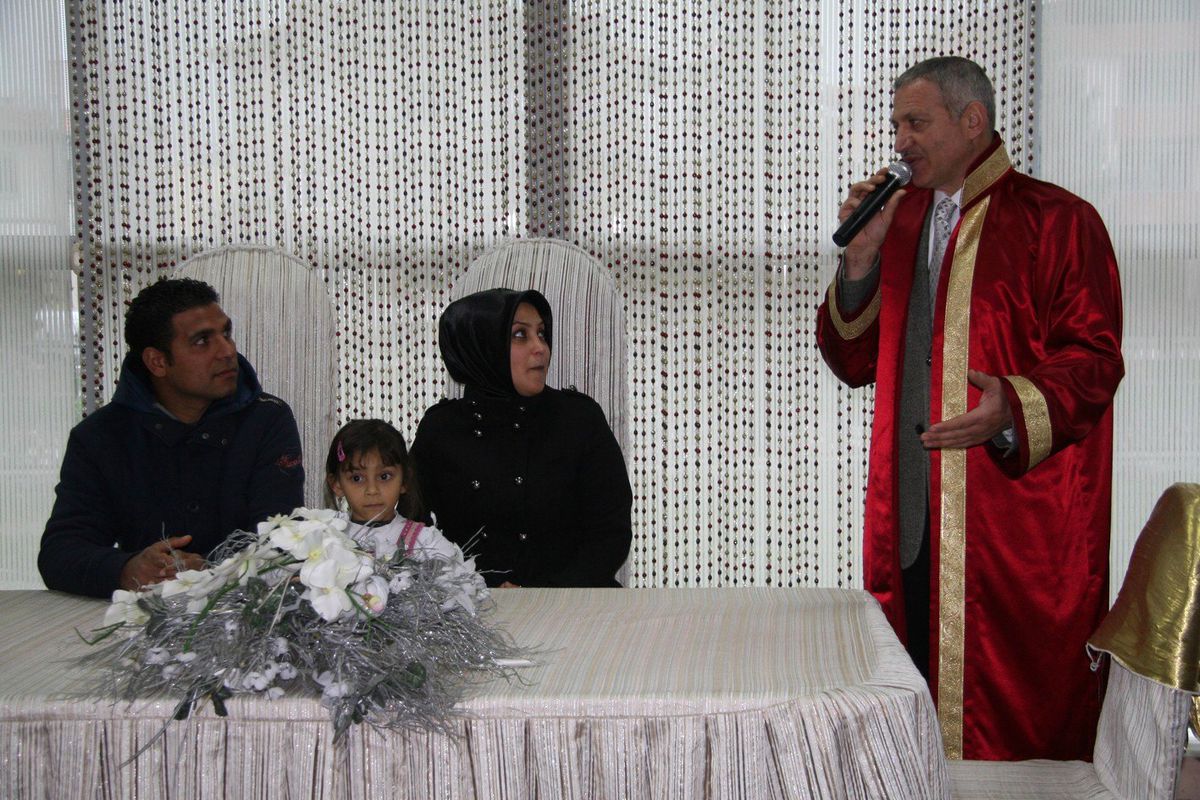 Çocuklarıyla Birlikte Nikahlarını Kıydırdılar