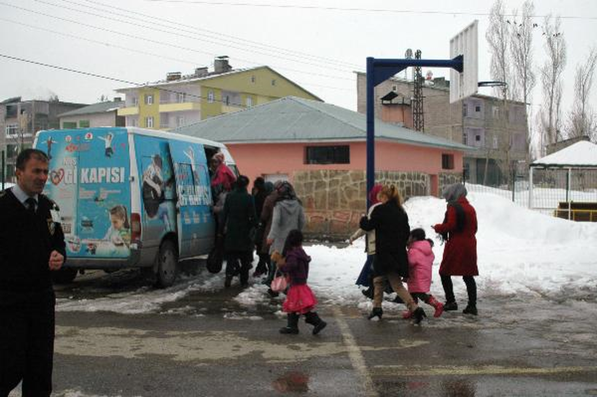 İlk Defa Sinemaya Gittiler