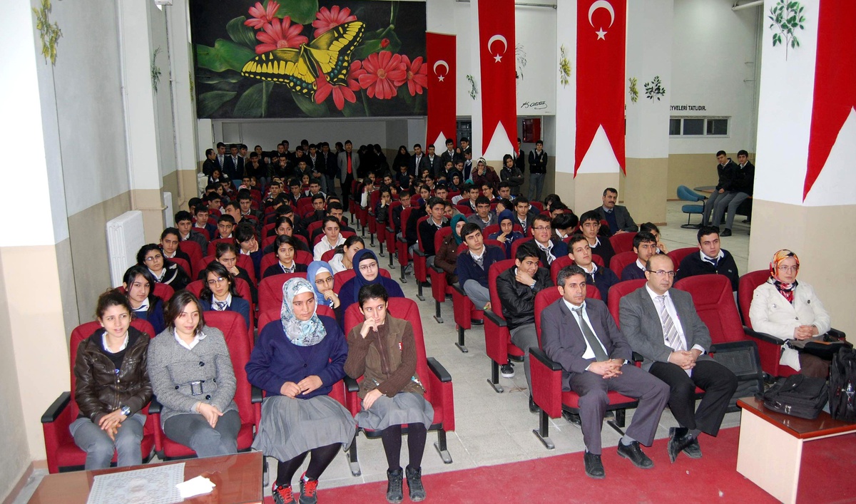 Lise Öğrencilerine Hızlı Okuma Semineri Verildi