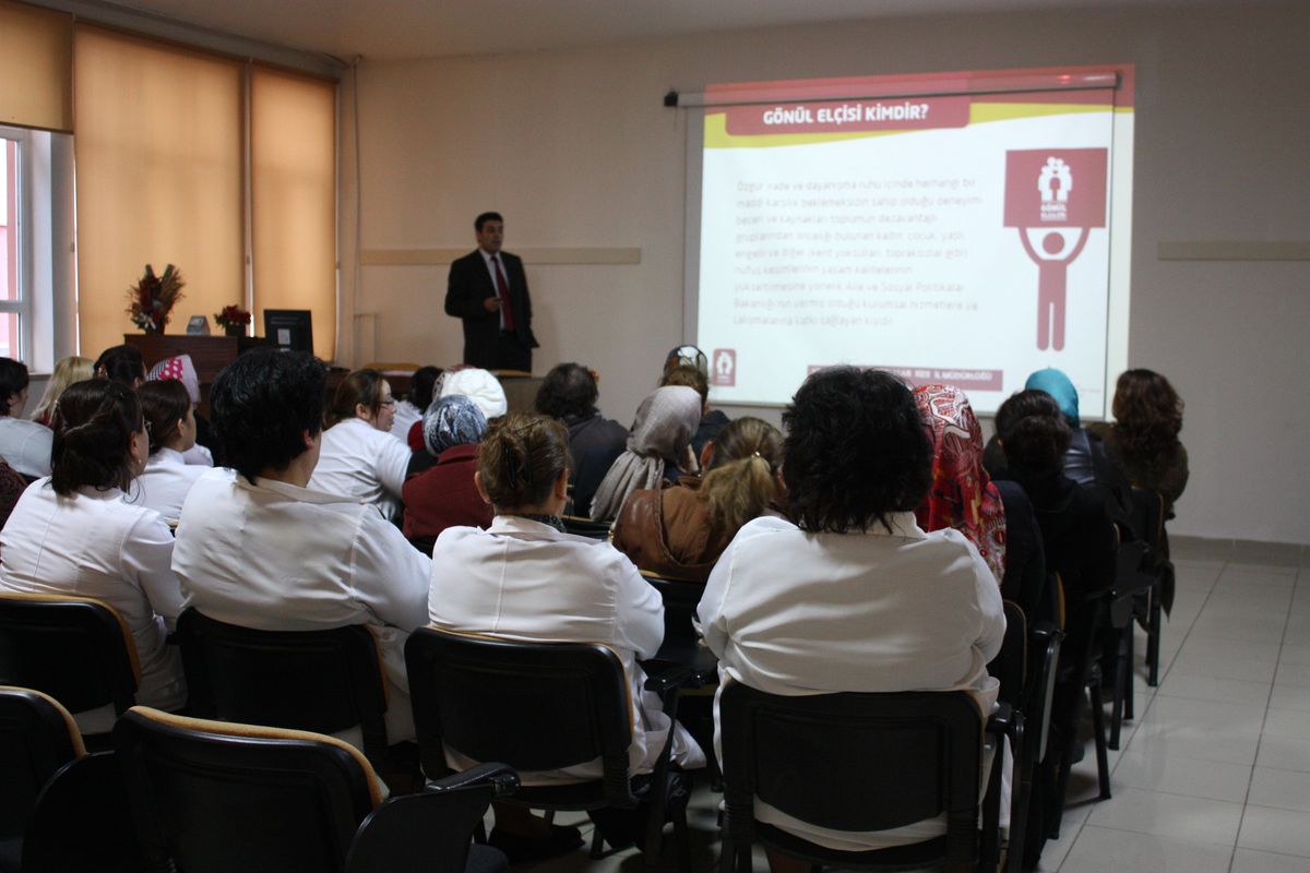 Sağlıkçılara "Gönül Elçileri Projesi" Tanıtıldı