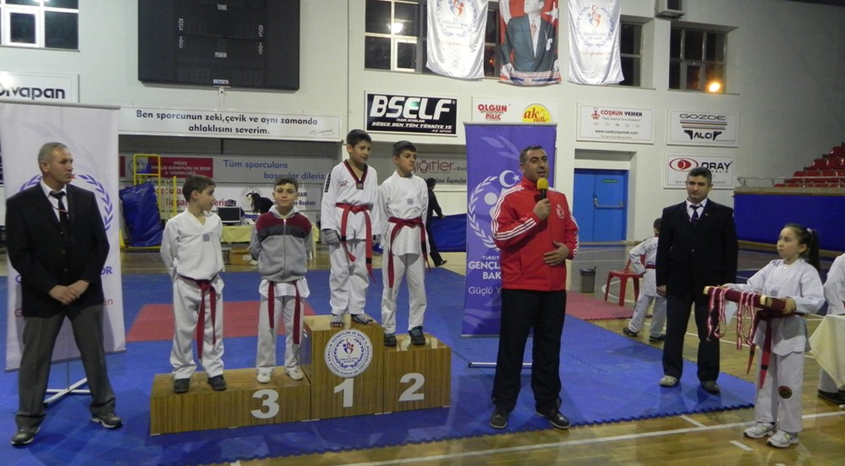 Taekwondo\'nun Minikleri Yarıştı