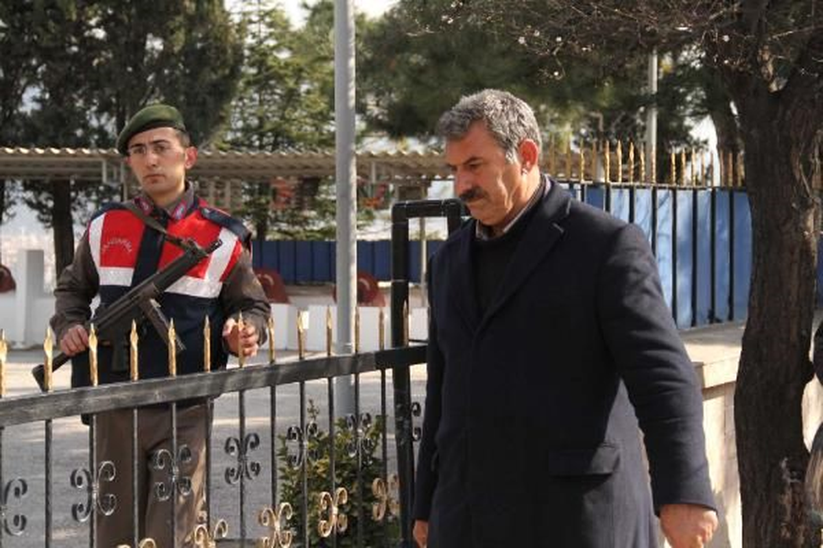 Terör Örgütü Elebaşısı Öcalan\'ın Kardeşi Mehmet Öcalan, İmralı Adası\'na Gitmek Üzere Gemlik\'e Geldi