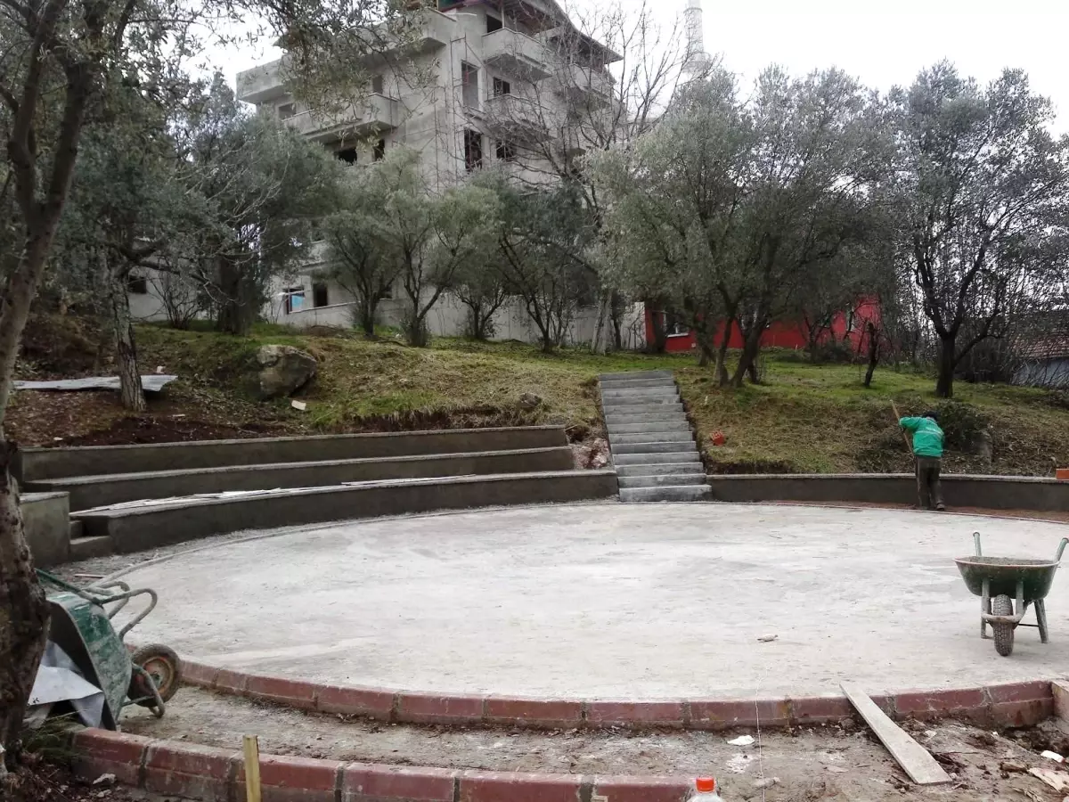 Yeni Mahalle\'ye Anfili Park